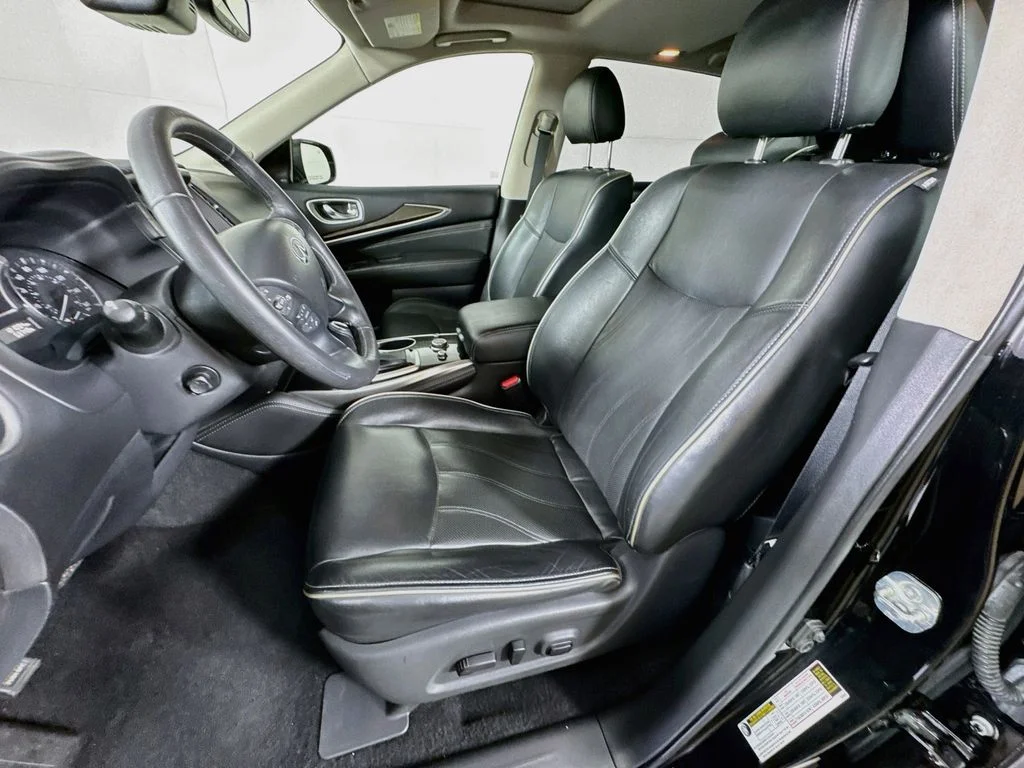 Used 2019 Black INFINITI LUXE image 26