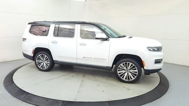 Used 2022 White Jeep Series III image 13