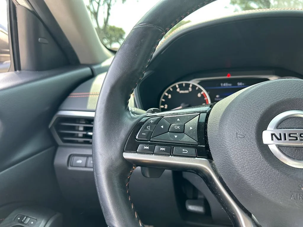 2021 Nissan Altima SR - Photo 21