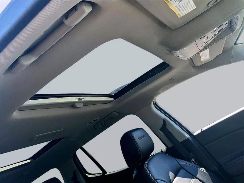 Used 2019 White GMC Denali image 22