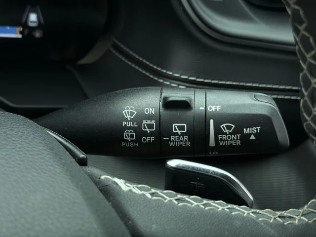 Used 2023 White/off-white Jeep Altitude X image 30