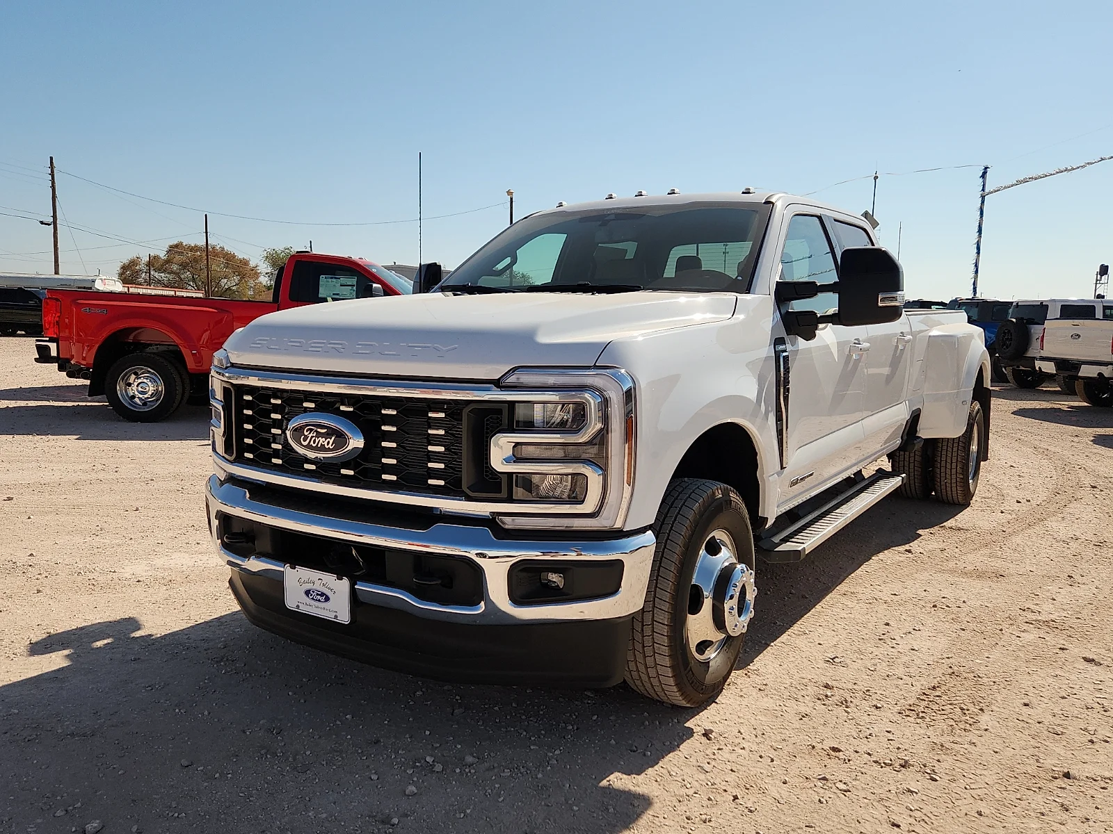 New 2026 Oxford White Ford Lariat image 3