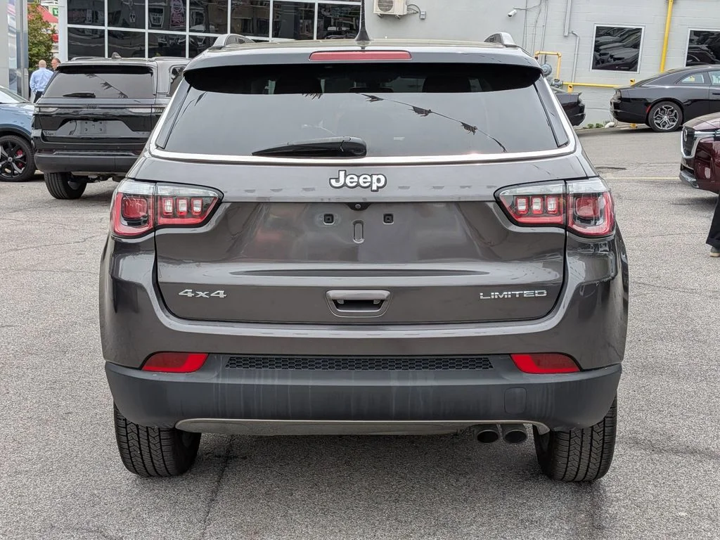 Used 2019 Gray Jeep Limited image 6