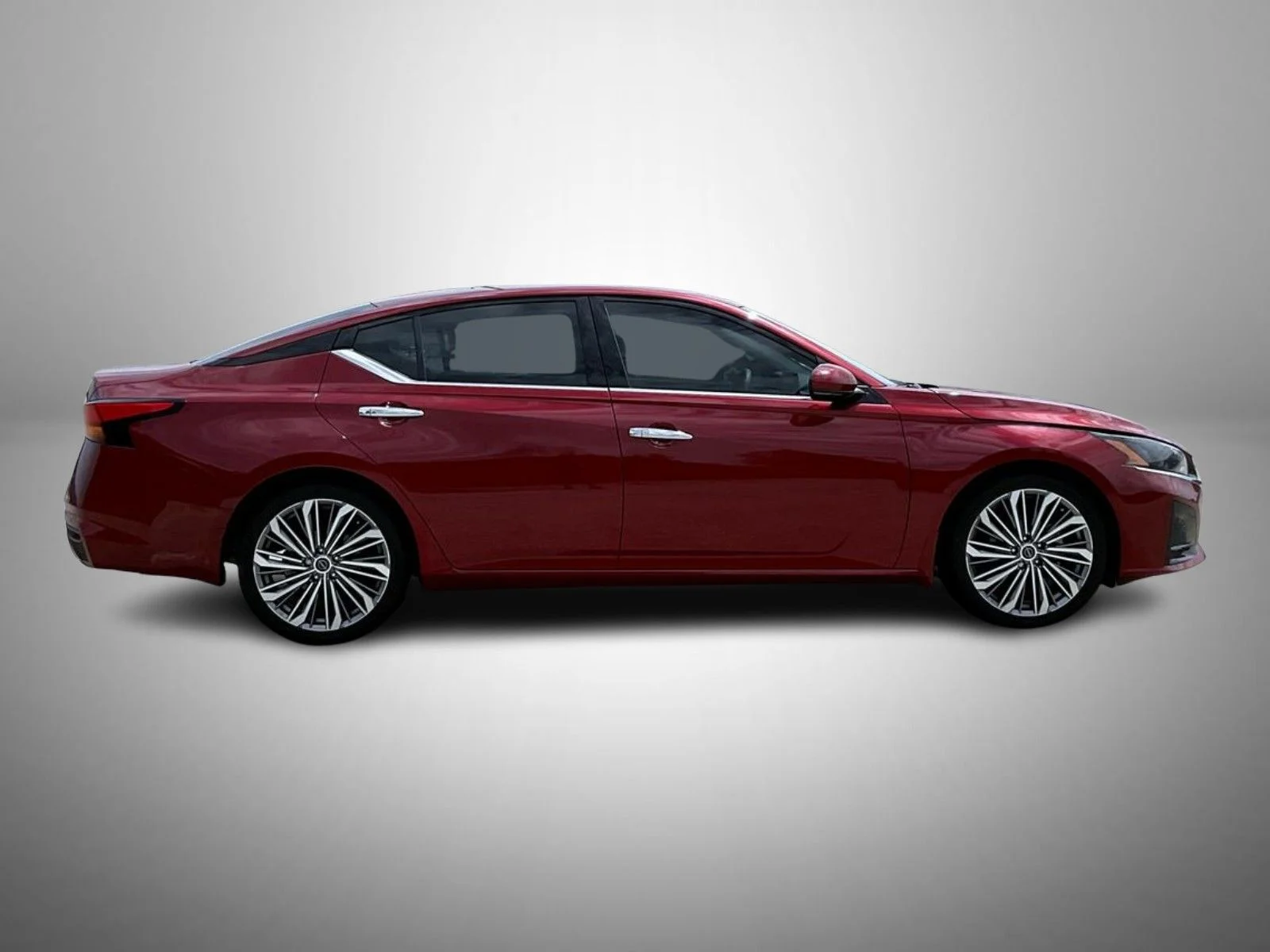 Used 2023 Red Nissan 2.5 SL image 4