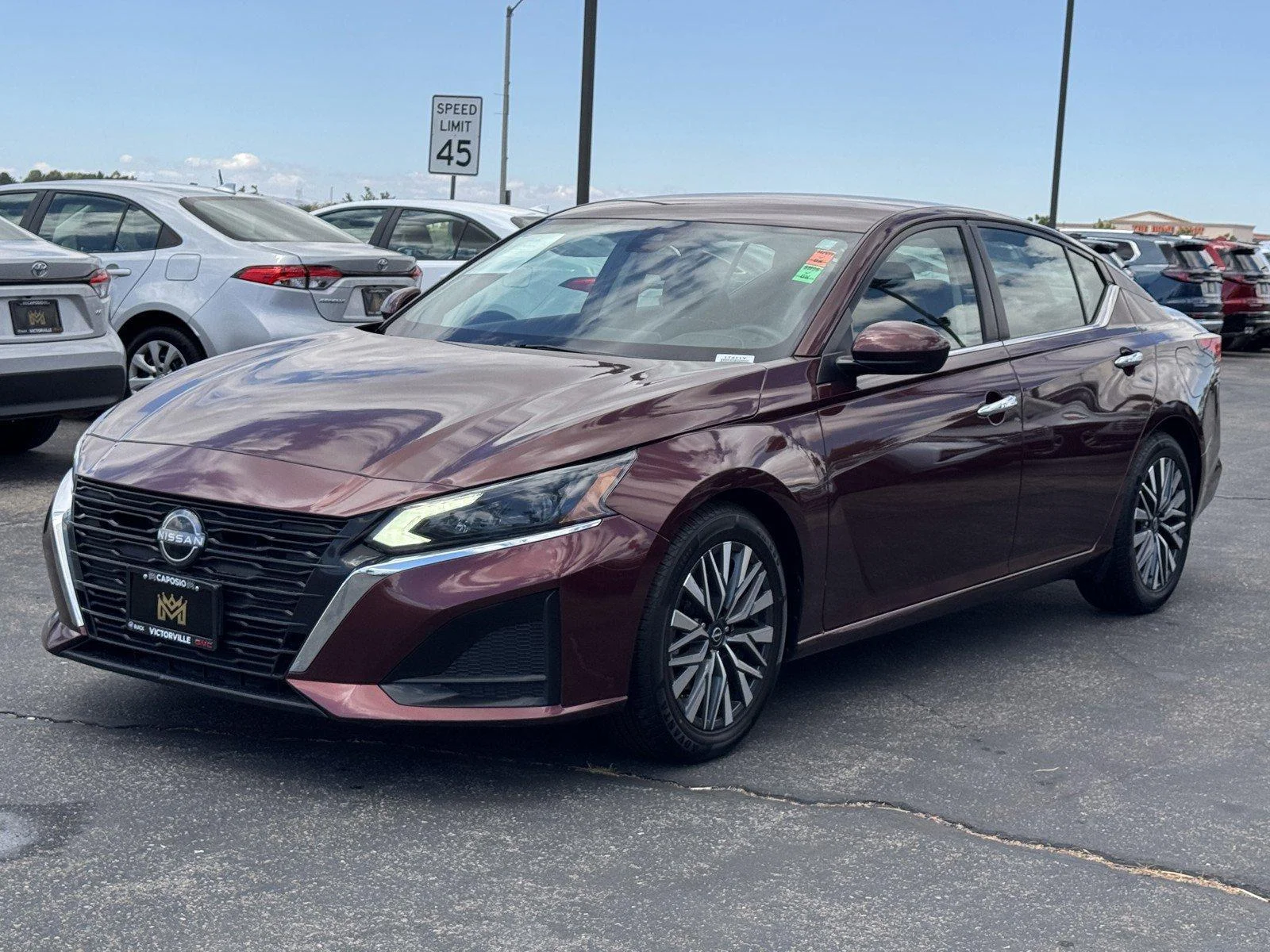 Used 2023 Garnet Pearl Meta Nissan 2.5 SV image 3