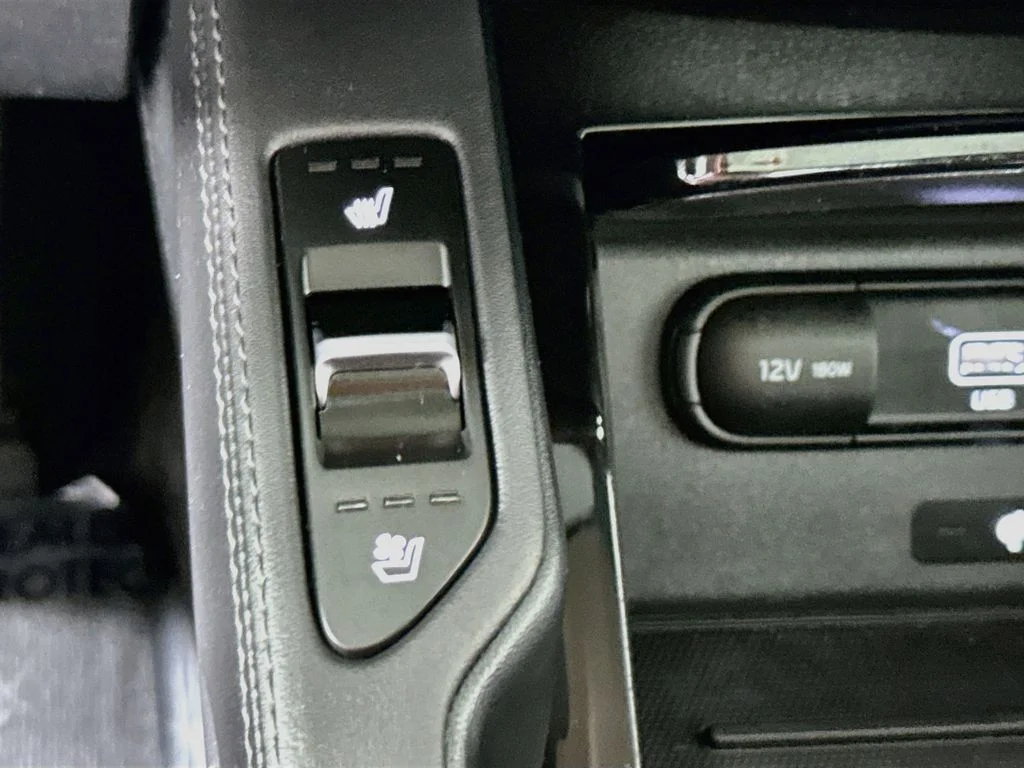 Used 2020 Ebony Black Kia EX image 22