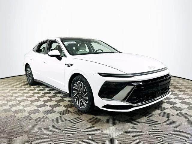 New 2026 White Hyundai SEL image 1