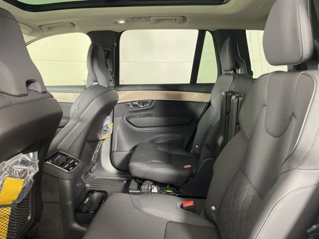 2025 Volvo XC90 Plus - Photo 22