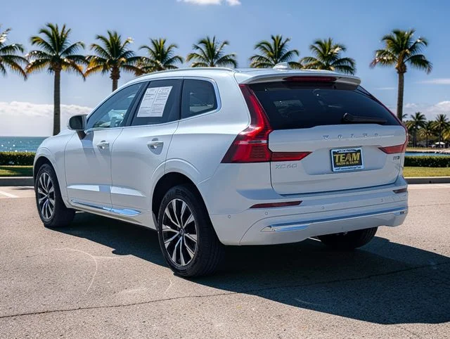 2023 Volvo XC60 Plus - Photo 7