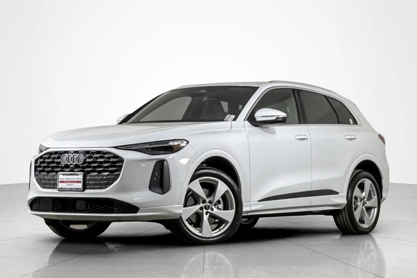 2025 Audi Q5 40 Premium Plus's photo