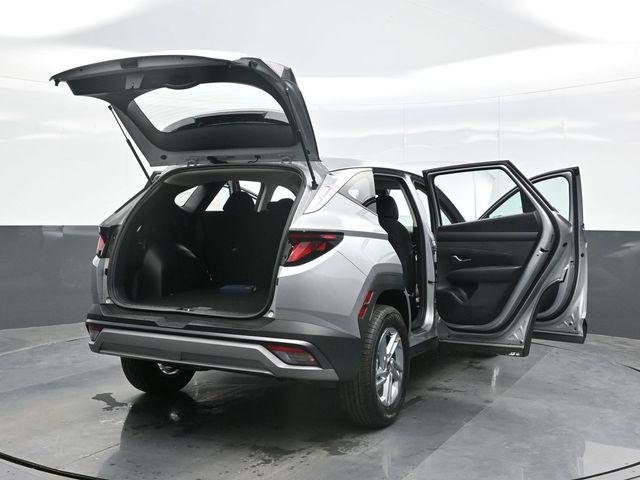 New 2026 Silver Hyundai SE AWD image 29