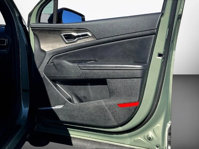 Used 2024 Green Kia X-Line image 33