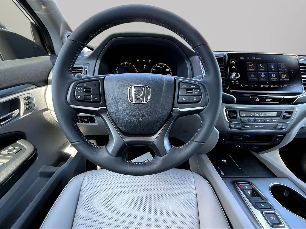 New 2026 Platinum White Pearl Honda RTL image 9