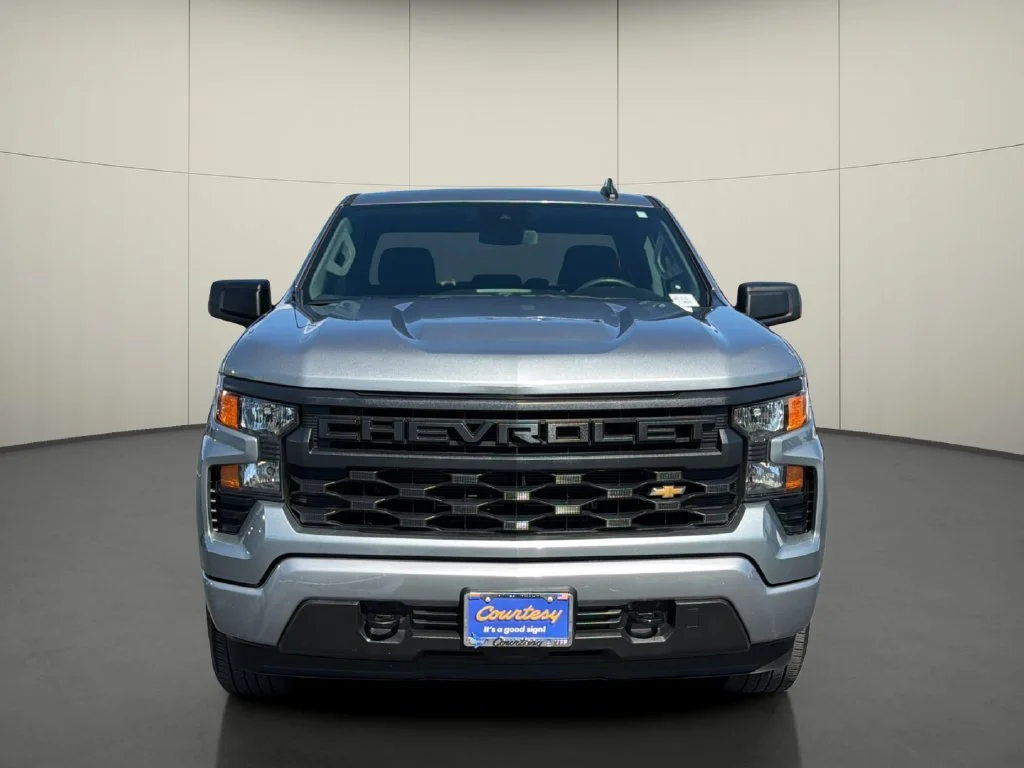 Used 2023 STERLING GRAY METALLIC Chevrolet Custom image 2