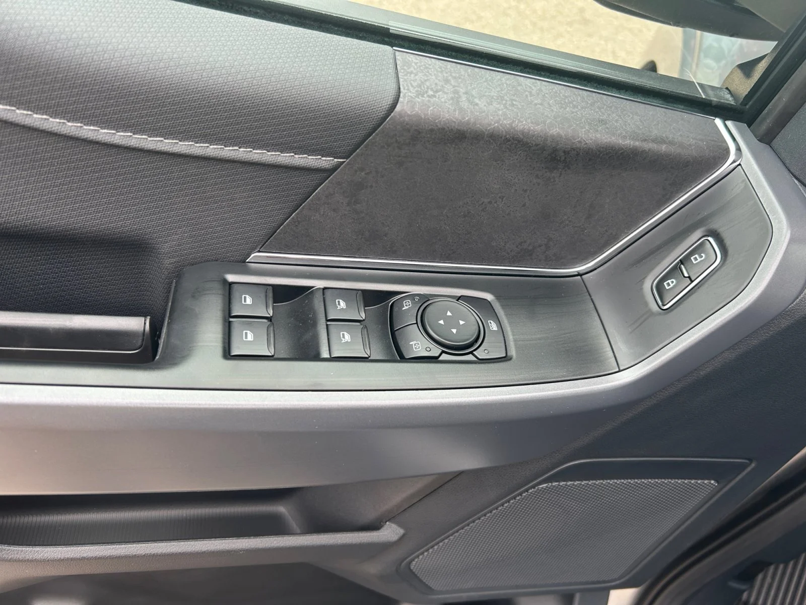 New 2026 Iconic Silver Metallic Ford XLT image 17