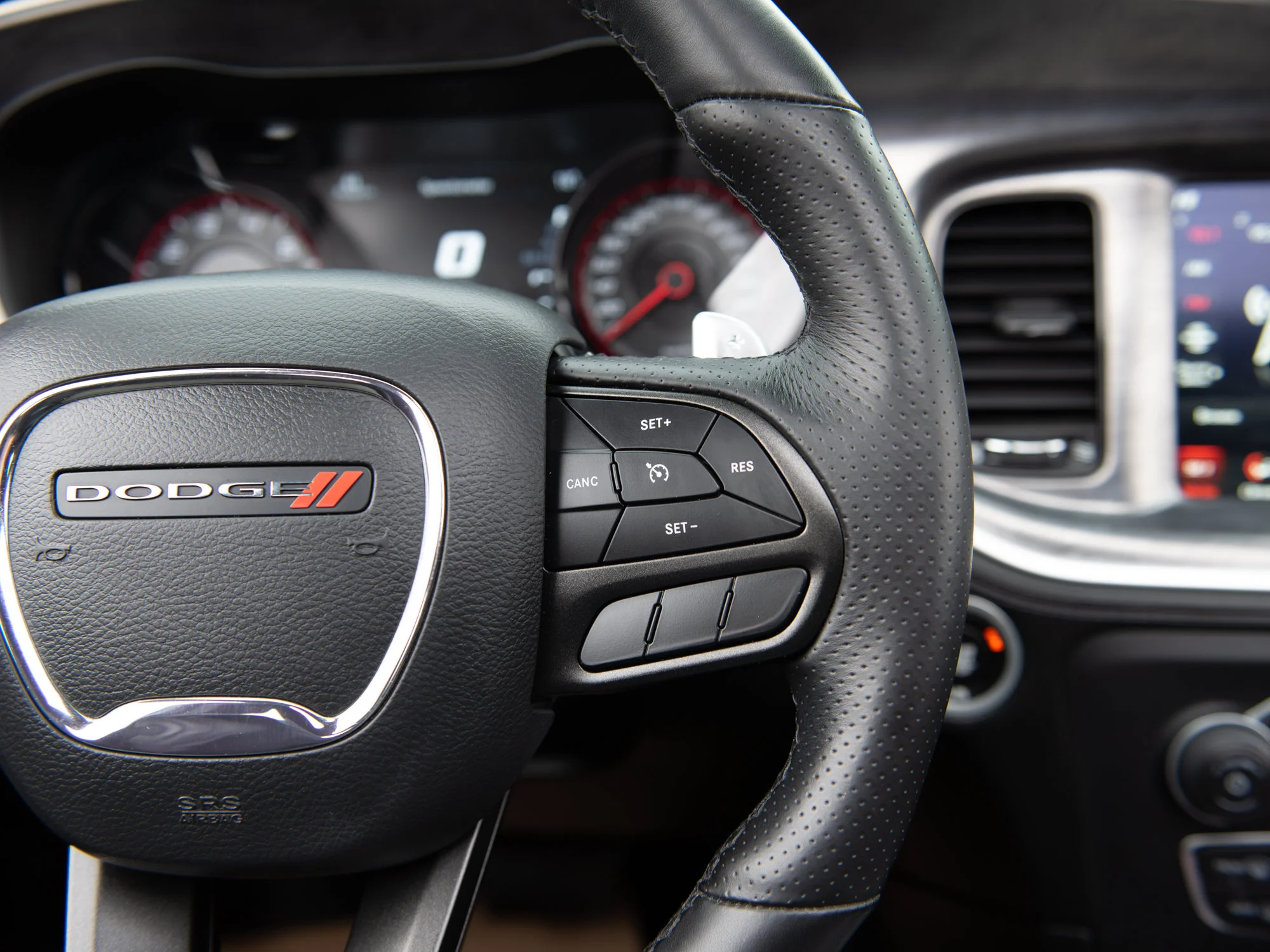 Used 2023 go mango Dodge Scat Pack 392* | 6.4L HEMI V8 | 485 HP | Brembo Brakes | Sunroof | image 25