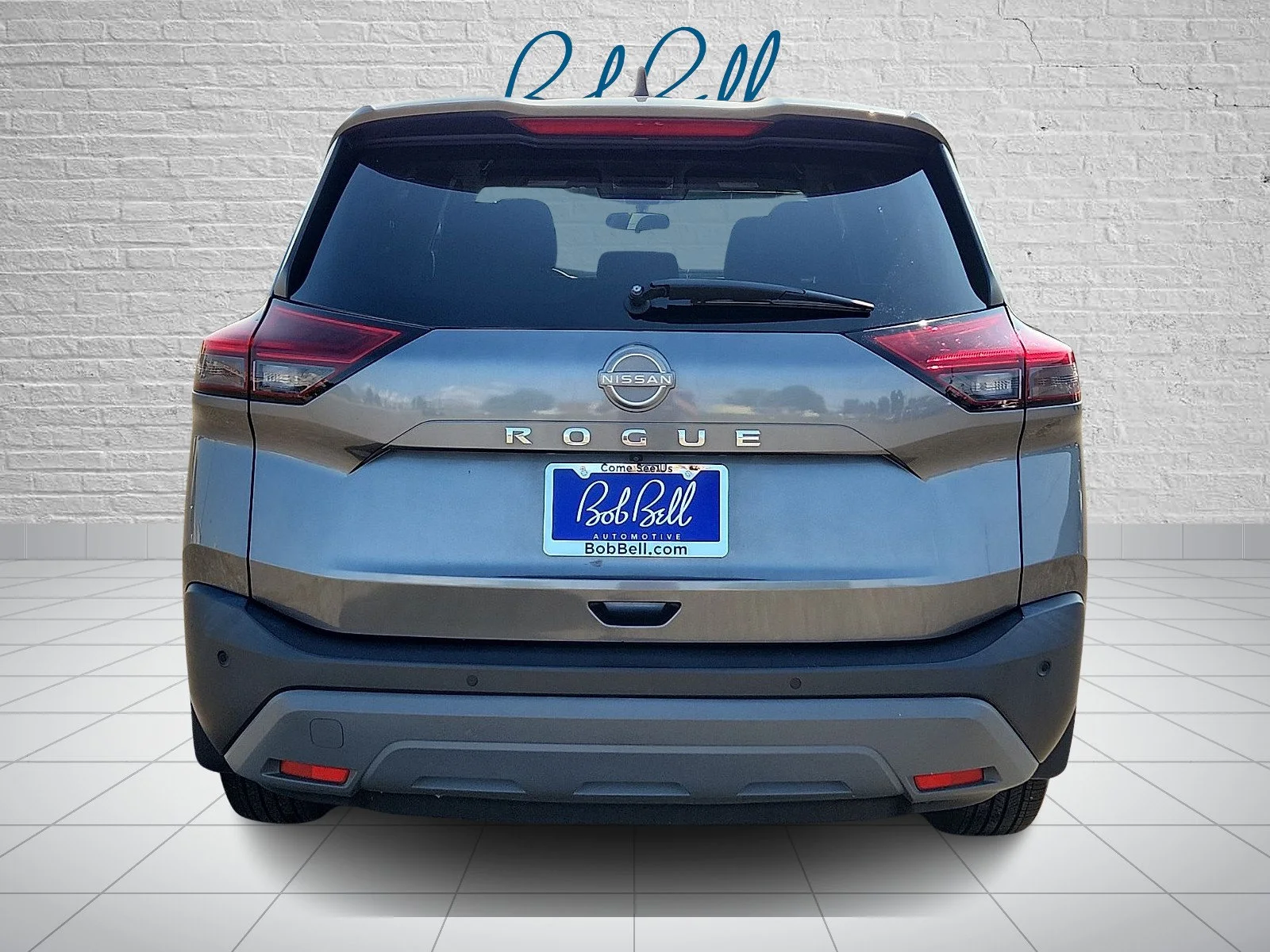 Used 2022 Gun Metallic Nissan S image 5