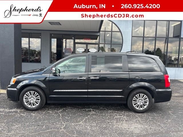2015 Chrysler Town & Country Touring-L