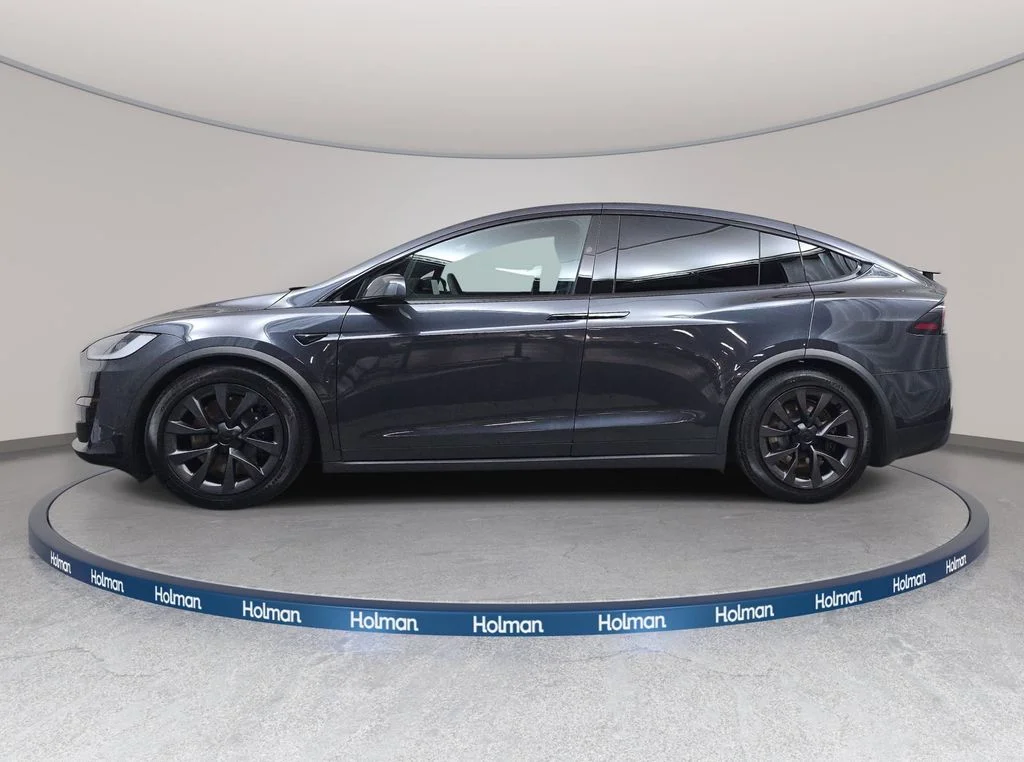 Used 2025 Stealth Gray Tesla Base image 9