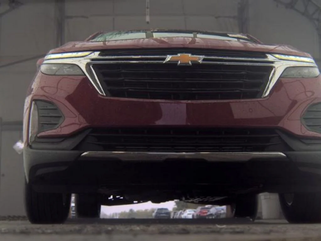 Used 2024 Radiant Red Chevrolet LT image 3
