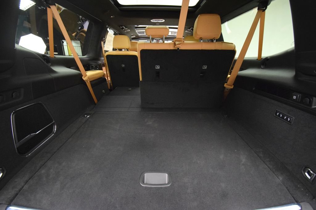 New 2026 Bright White Clear-Coat Exterior Paint Jeep Summit Reserve image 40