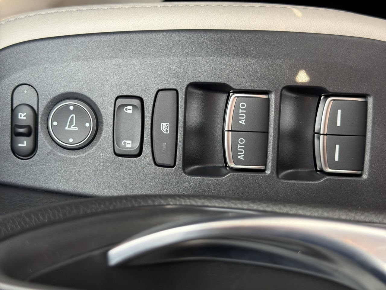 New 2027 Nordic Forest Pearl Honda EX-L AWD CVT image 13