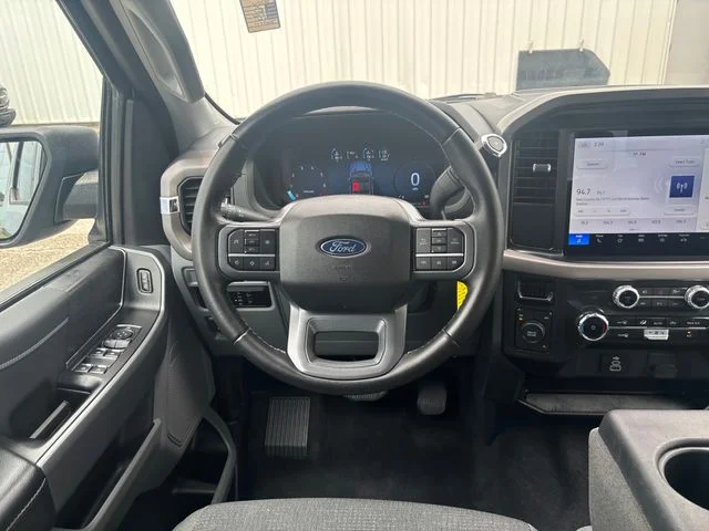 Used 2025 Silver Ford XLT image 13