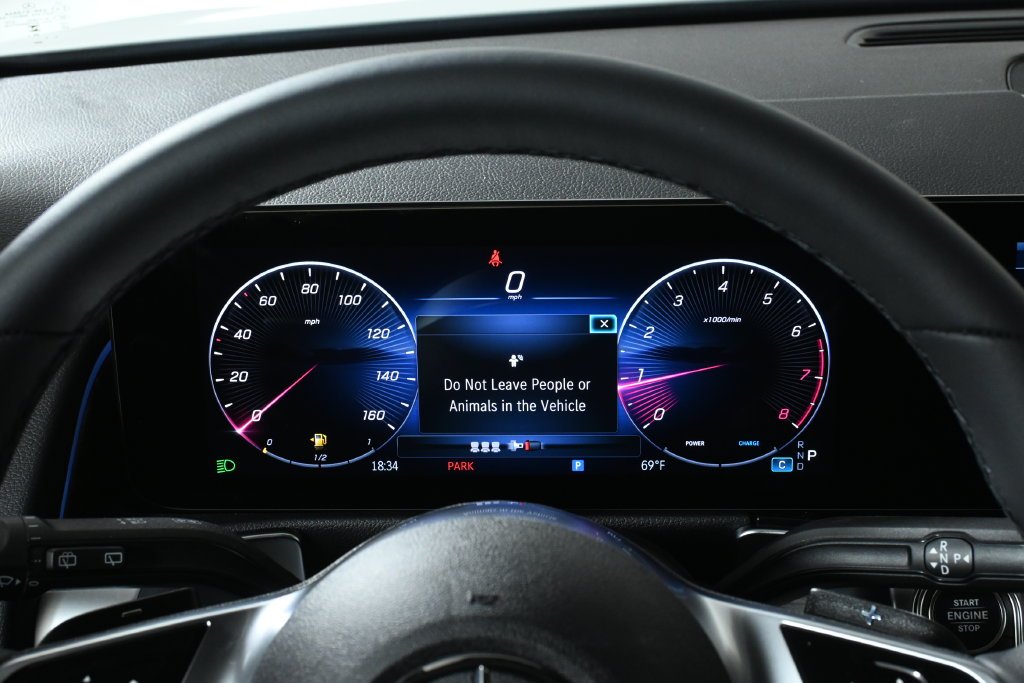 New 2026 Cirrus Silver Metallic Mercedes-Benz GLB 250 image 18