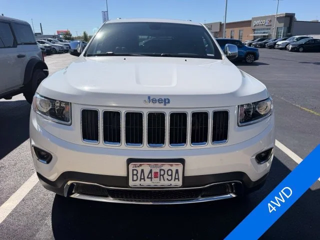 Used 2015 Bright White Clearcoat Jeep Limited image 2