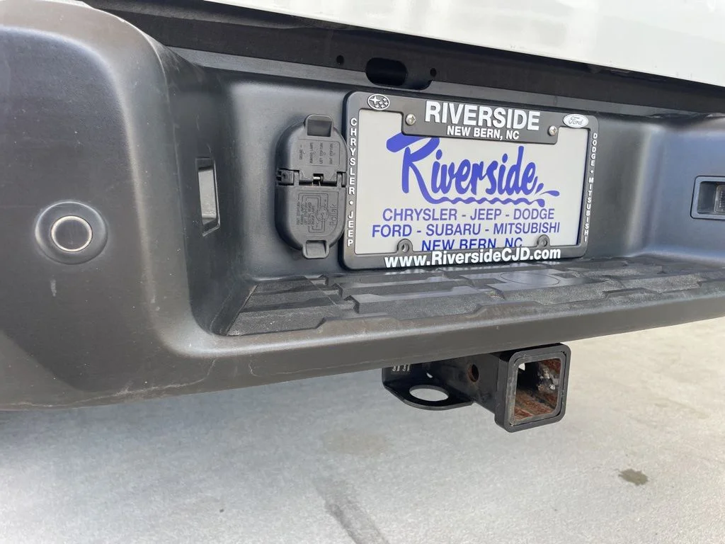 Used 2023 White Nissan PRO-4X image 26