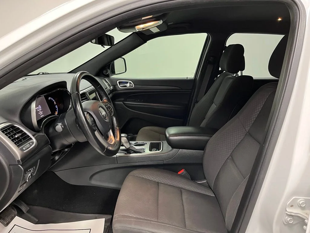 Used 2020 White Jeep Laredo E image 21