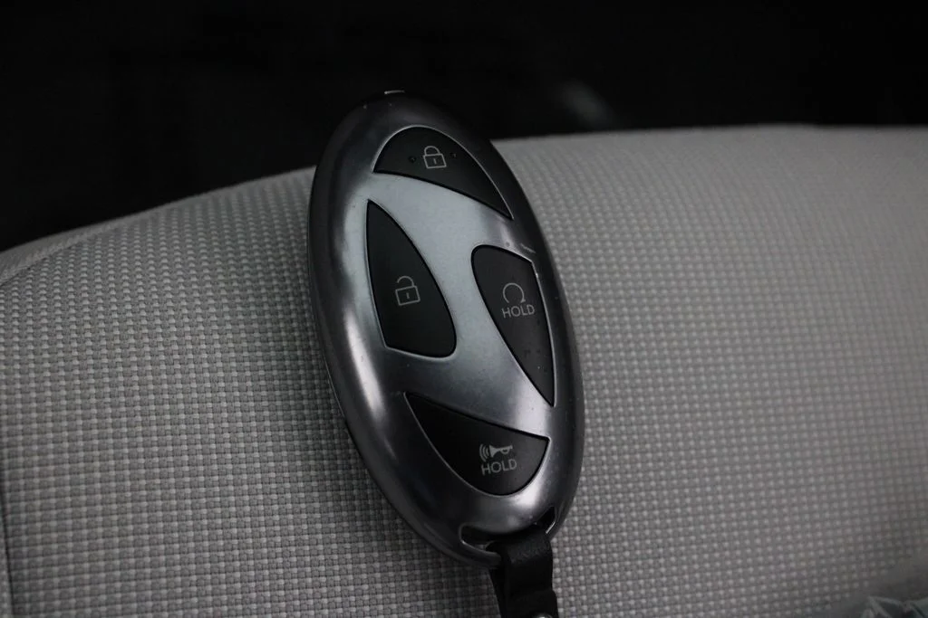 Used 2026 Gray Hyundai SEL Sport image 31
