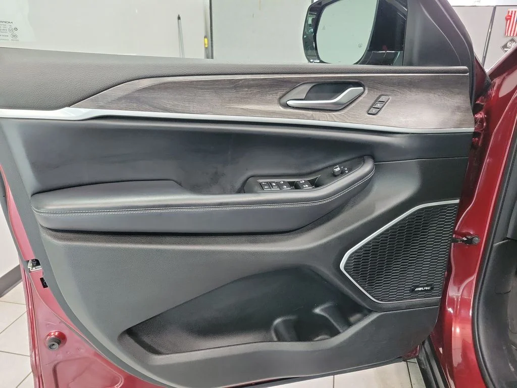 Used 2021 Red Jeep Limited image 34