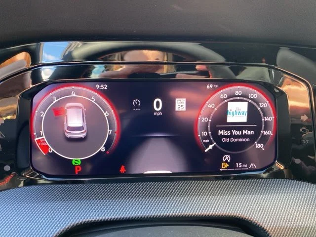2025 Volkswagen Golf GTI SE - Photo 27