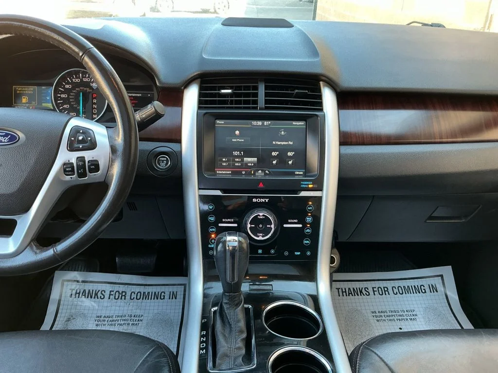 Used 2011 White Ford Limited image 18