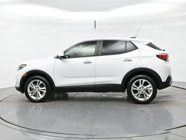 Used 2020 SUMMIT WHITE Buick Preferred image 4
