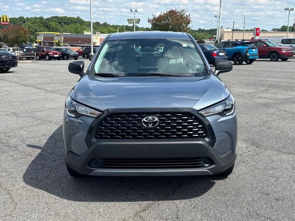 Used 2024  Toyota L image 22