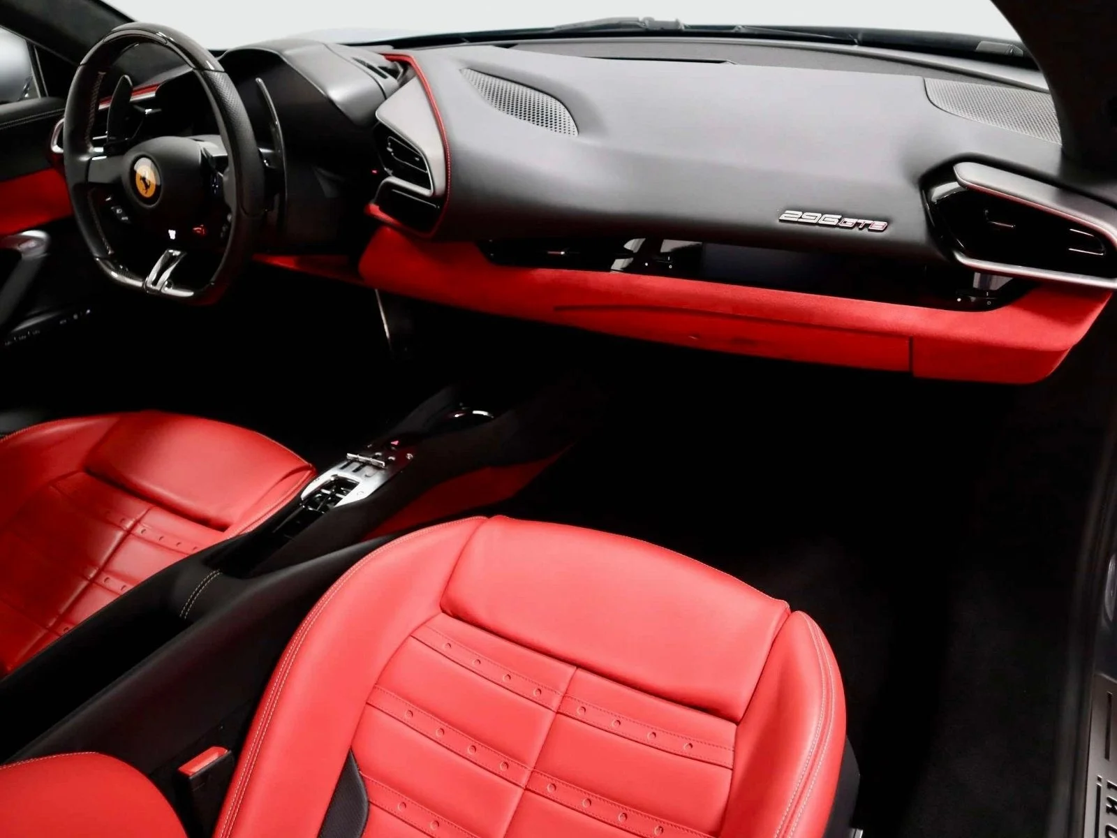 Certified Used 2024 Grigio Titanio Metall Ferrari  image 17