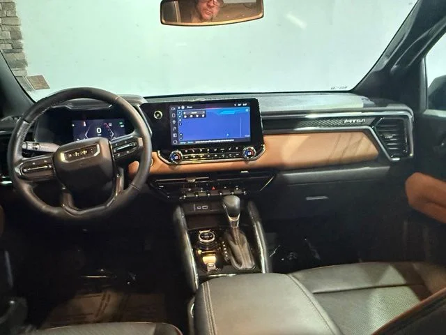 Used 2023 Blue Metallic GMC AT4 image 25