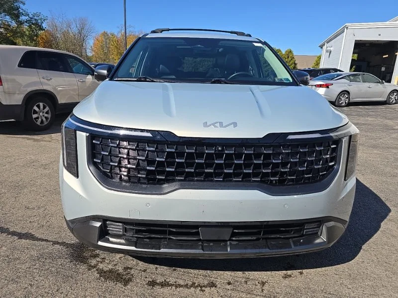 Used 2025 White Kia SX Prestige image 2