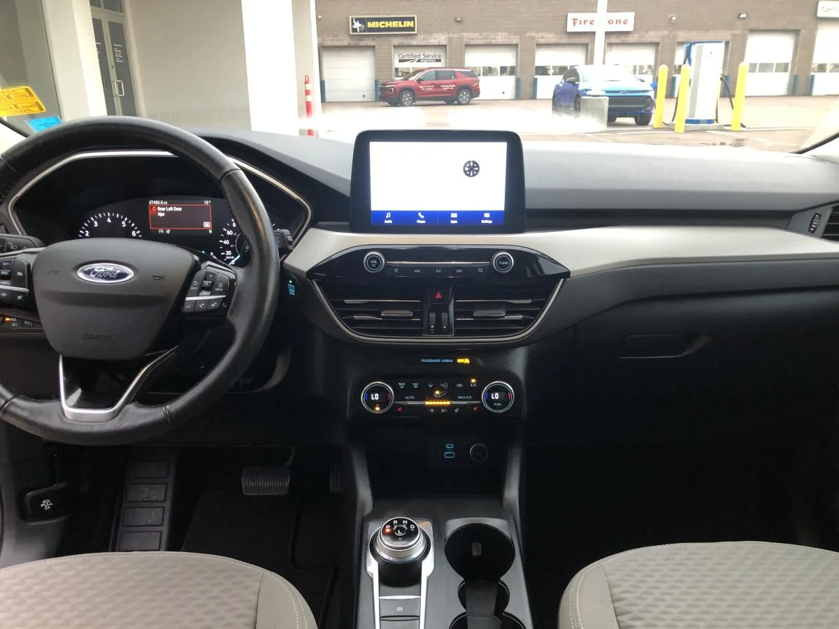 Used 2021 Grey Ford SE AWD image 16