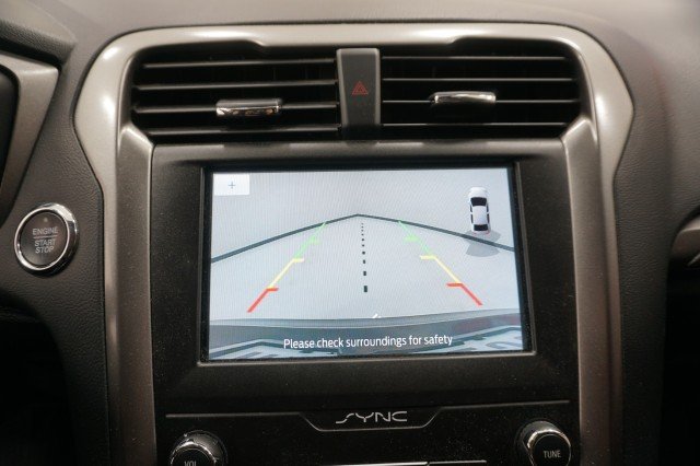 Used 2020 GREY Ford SE image 31