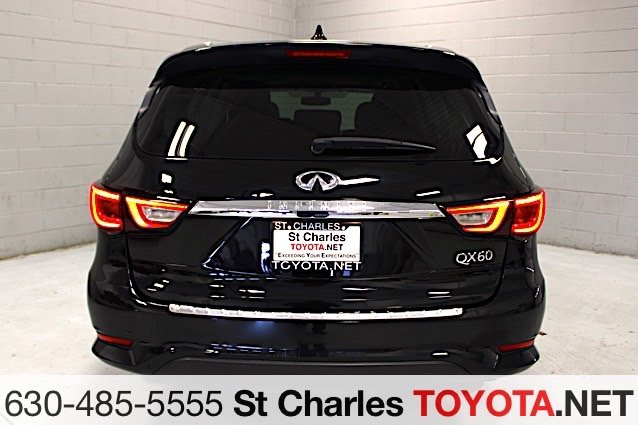Used 2018 Black INFINITI 60 image 23