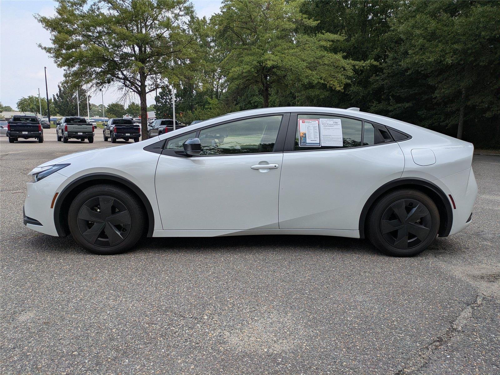 Used 2024 Wind Chill Pearl Toyota SE image 7
