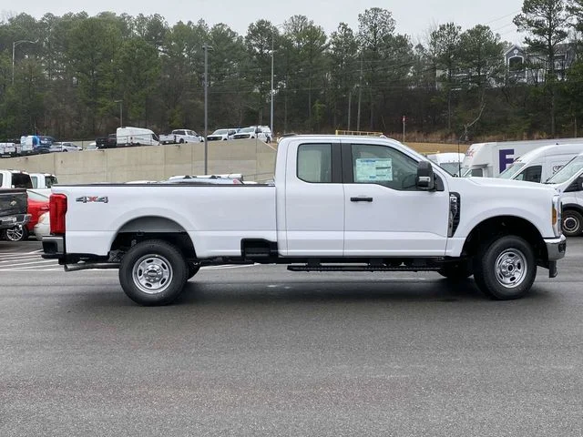 New 2026 Oxford White Ford XL image 2