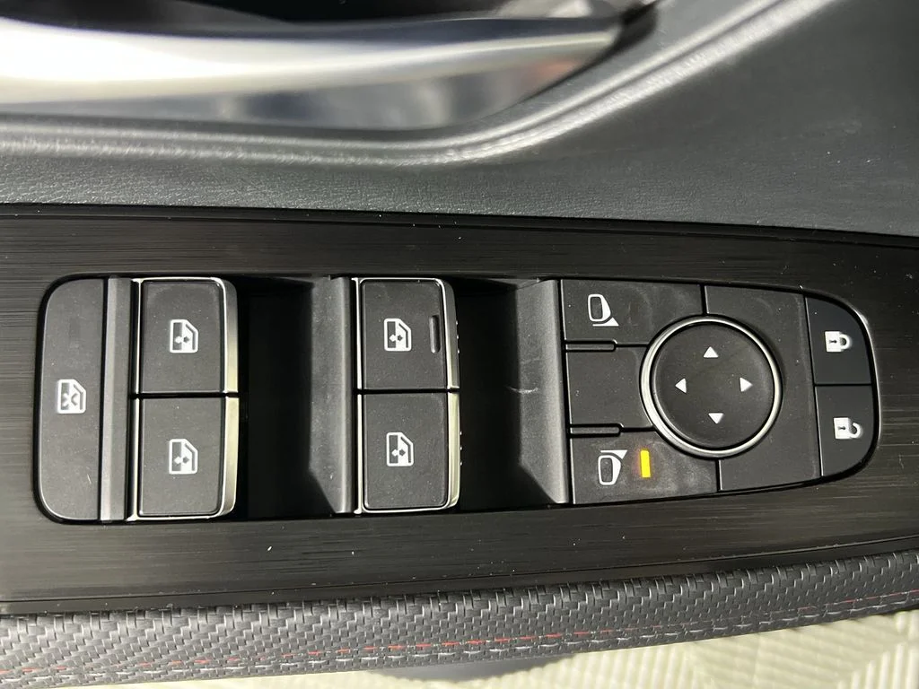 2026 Nissan KICKS SR - Photo 15