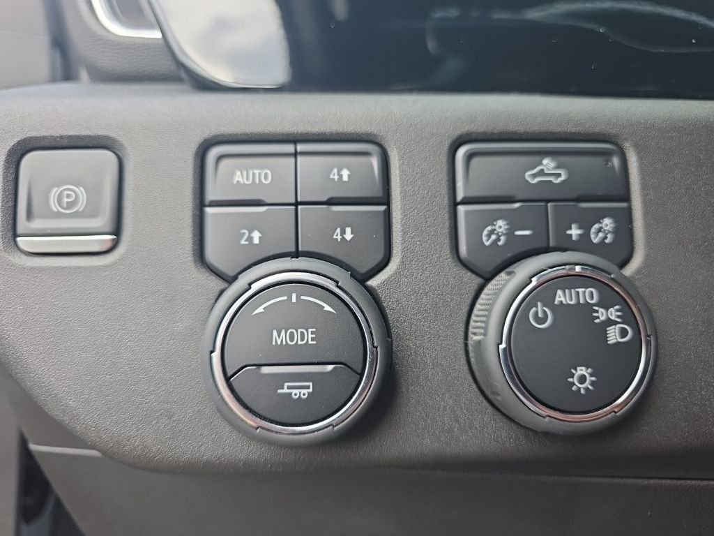 Used 2024 Gray Chevrolet LT image 17