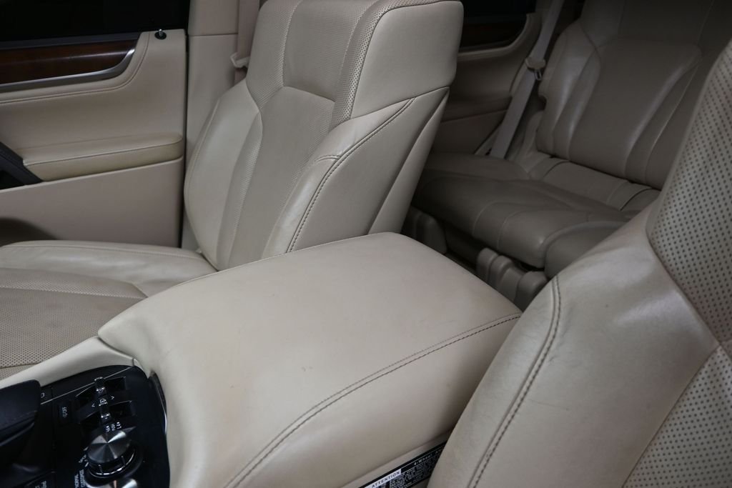 2017 Lexus LX 570 - Photo 14