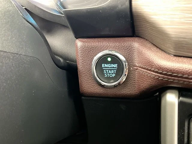 Used 2024 Silver Ford Limited image 36