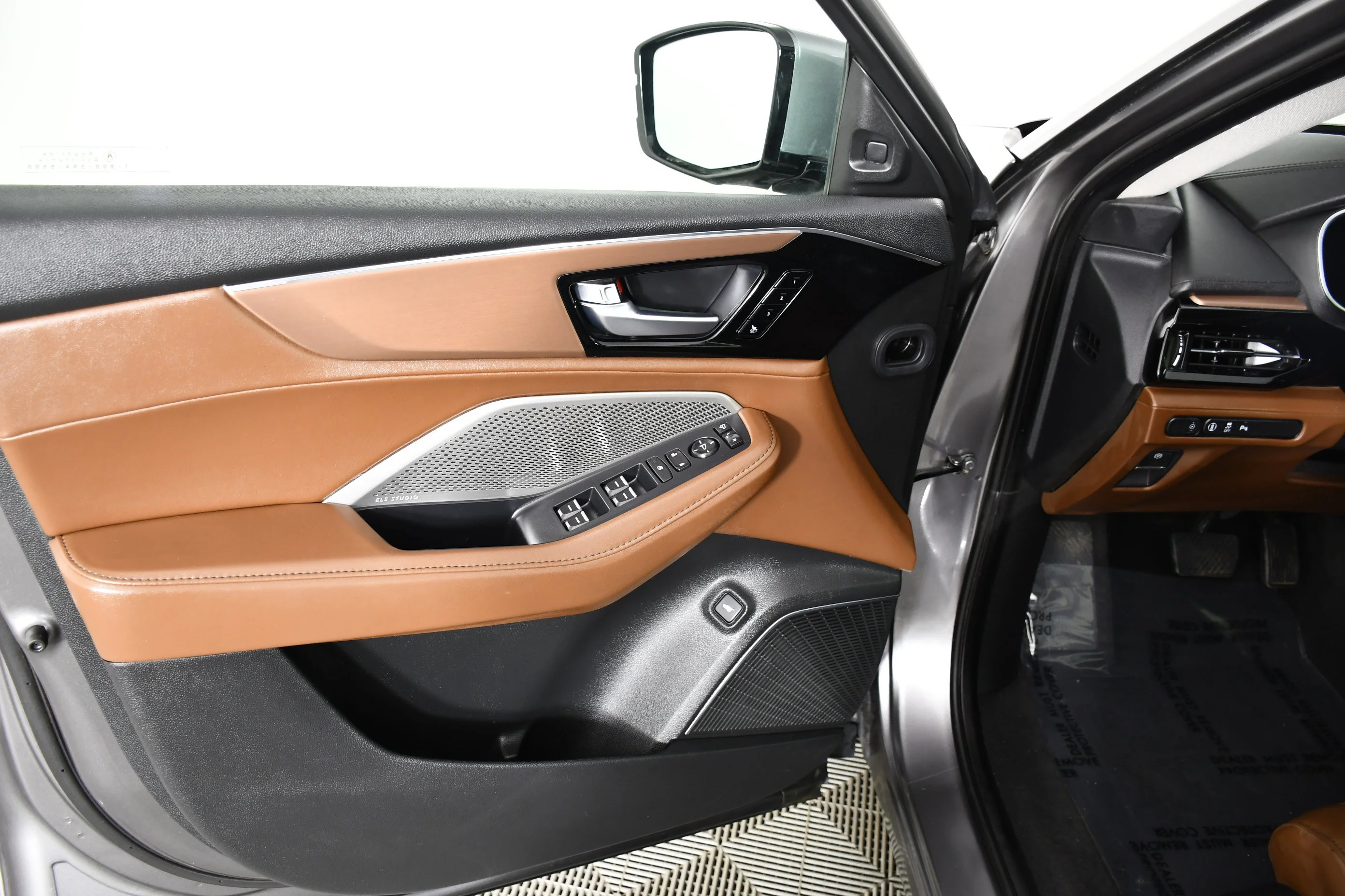 Certified Used 2024 Liquid Carbon Metallic Acura w/Technology Package image 36